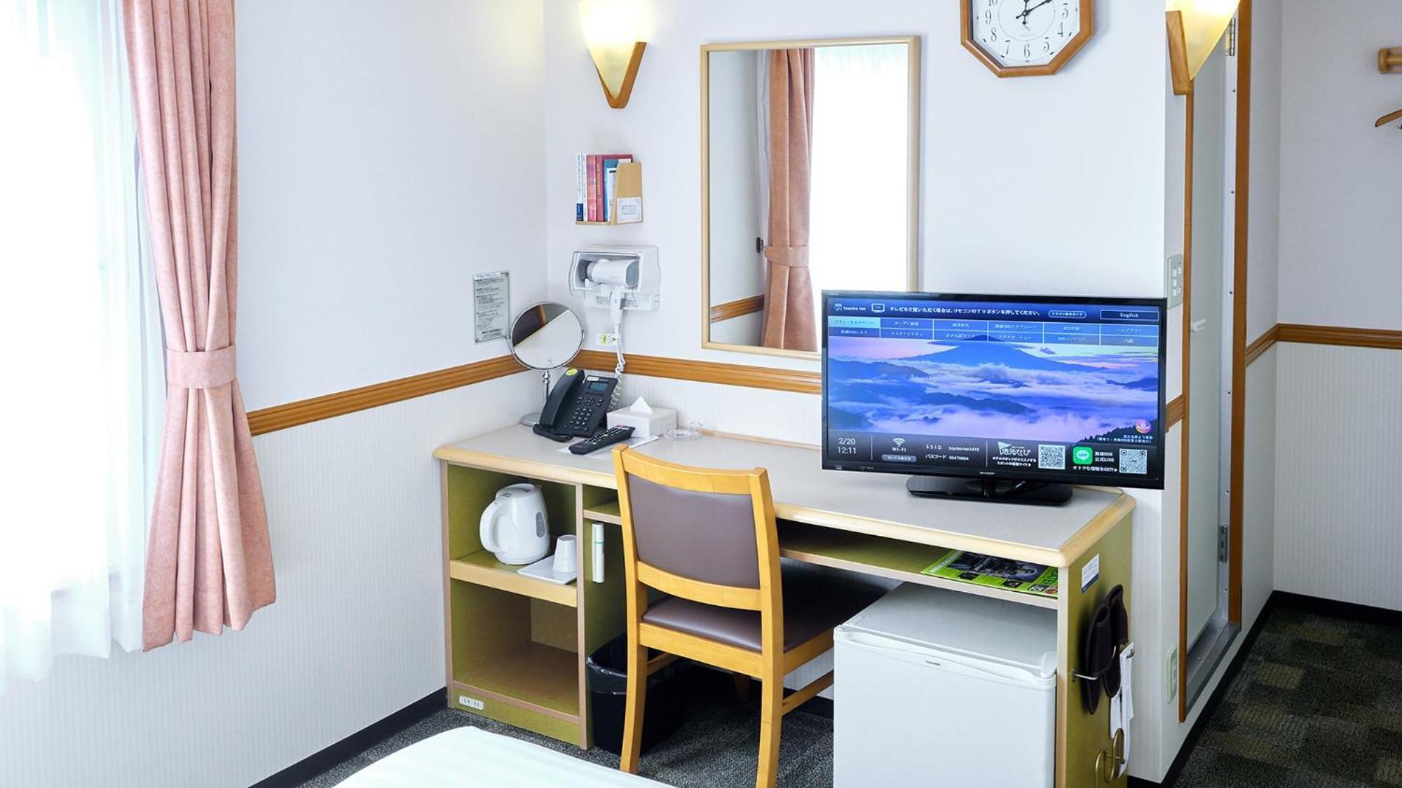 Toyoko Inn Shonan Hiratsuka Eki Kita Guchi No 1 Room photo