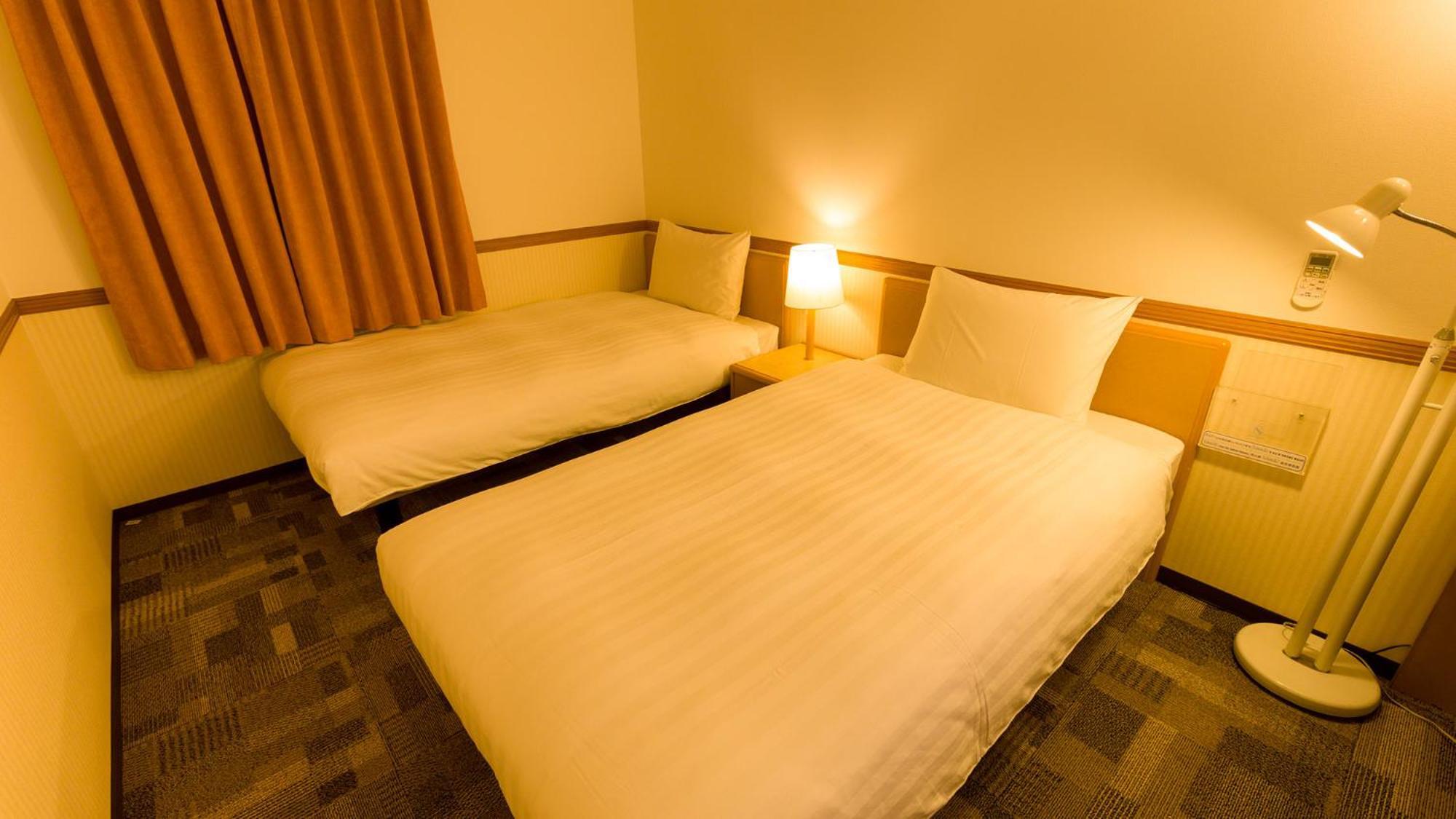 Toyoko Inn Shonan Hiratsuka Eki Kita Guchi No 1 Room photo