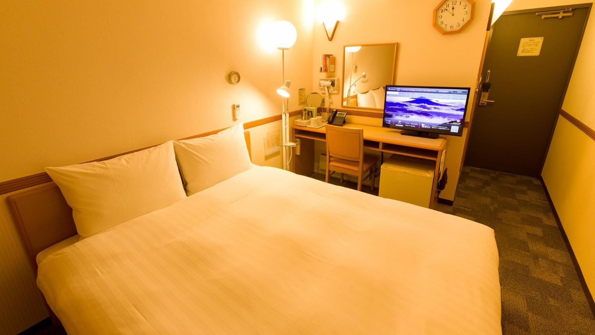 Toyoko Inn Shonan Hiratsuka Eki Kita Guchi No 1 Room photo